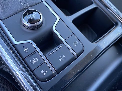 New 2026 Kia Sorento LX FWD image 19