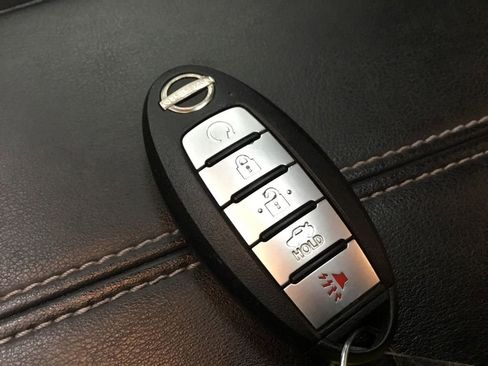 Used 2024 Nissan Altima 2.5 SV w/ SV Premium Package image 10