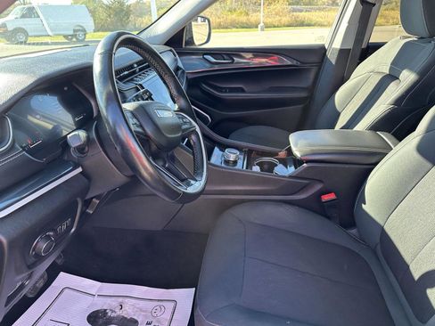 Used 2022 Jeep Grand Cherokee L Laredo w/ Luxury Tech Group I image 25