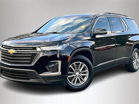 Certified 2022 Chevrolet Traverse LT image 3