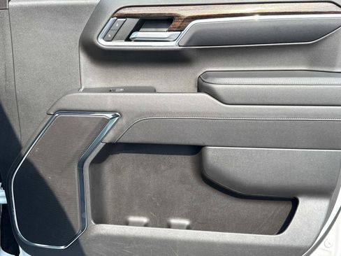 Used 2023 GMC Sierra 1500 Elevation image 17