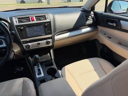 Used 2017 Subaru Outback 2.5i Premium w/ Popular Package #2 AWD/4WD image 33