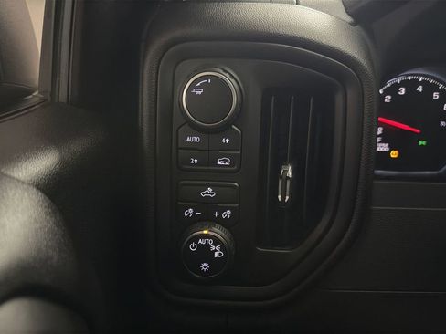 Used 2023 Chevrolet Silverado 1500 Custom image 44