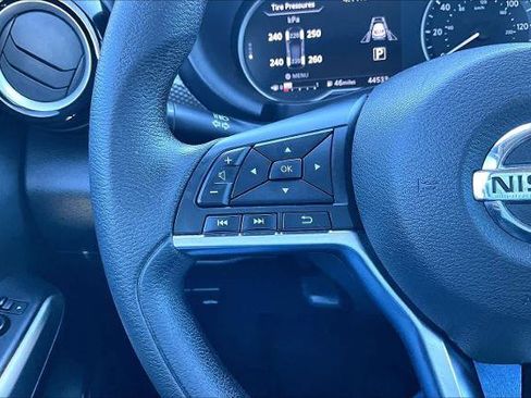 Certified 2020 Nissan Kicks SV image 22