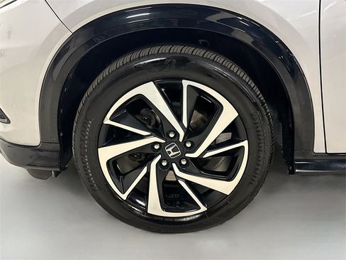 Used 2019 Honda HR-V Sport image 30