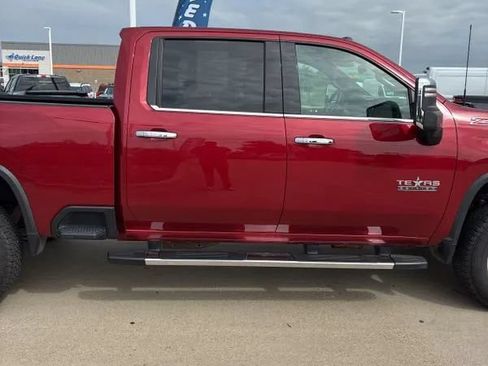 Used 2020 Chevrolet Silverado 2500 LTZ w/ LTZ Texas Edition AWD/4WD image 13