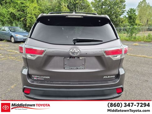 Used 2015 Toyota Highlander XLE AWD/4WD image 4