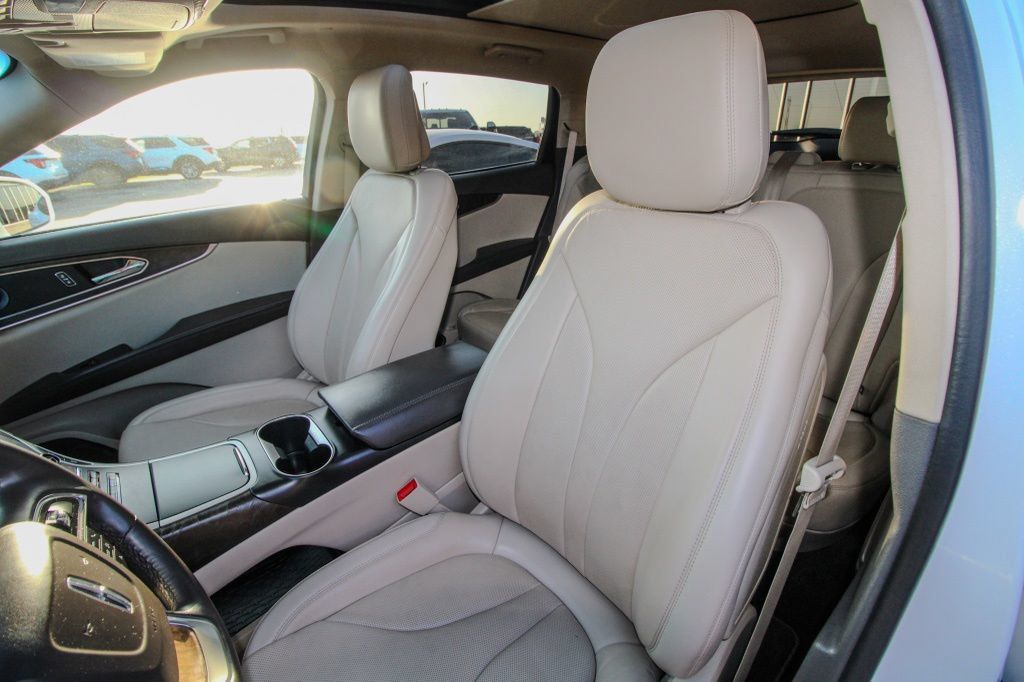 Used 2020 Lincoln Nautilus Reserve AWD/4WD image 16
