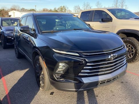 Certified 2023 Chevrolet Blazer Premier w/ Driver Confidence II Package image 2