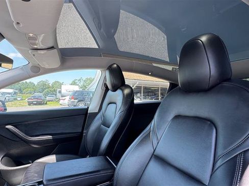 Used 2021 Tesla Model Y Long Range AWD/4WD image 35