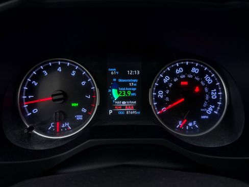 Used 2019 Toyota RAV4 XLE Premium image 19