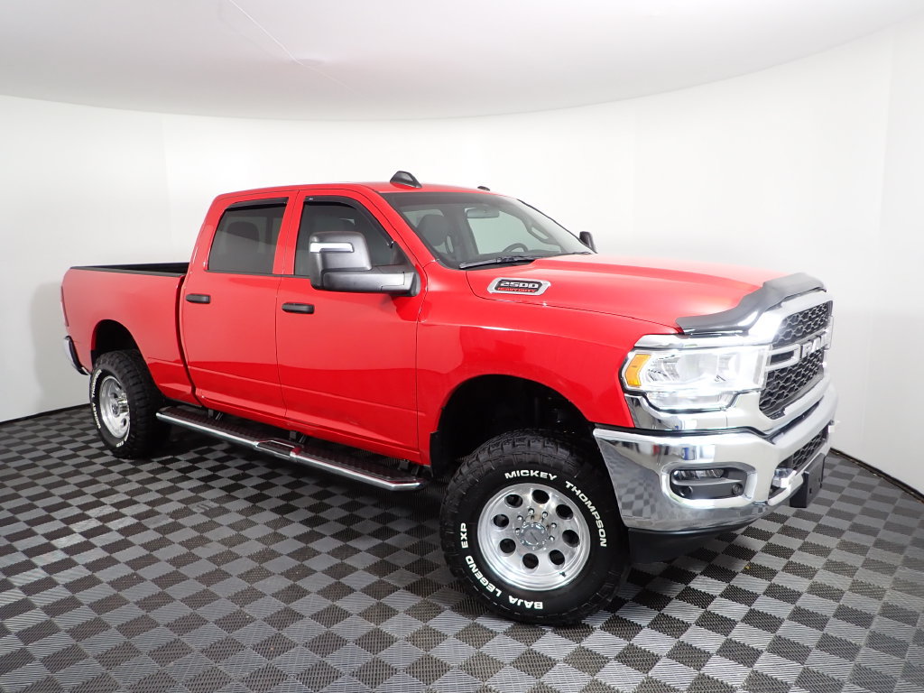 Used 2024 RAM 2500 Tradesman w/ Chrome Appearance Group AWD/4WD image 7