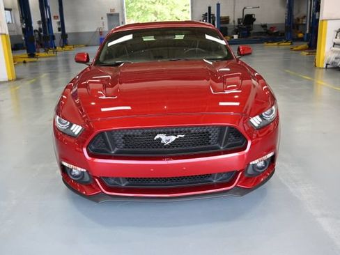 Used 2015 Ford Mustang GT RWD image 2