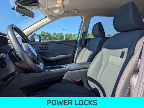 Used 2023 Nissan Rogue S image 15