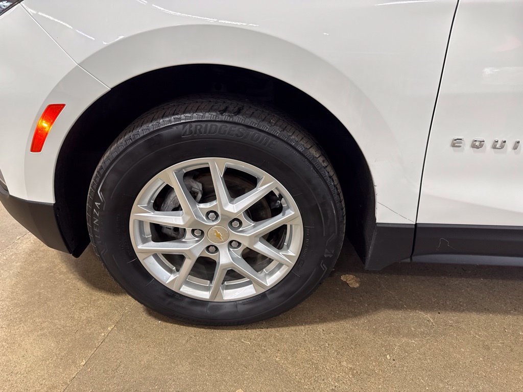 Used 2024 Chevrolet Equinox LT AWD/4WD image 11