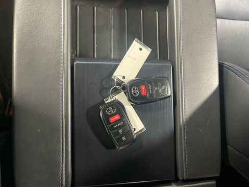 Used 2023 Toyota Tundra Platinum image 20