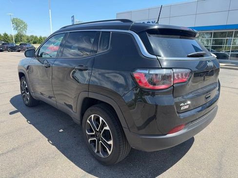 Used 2022 Jeep Compass Limited AWD/4WD image 8