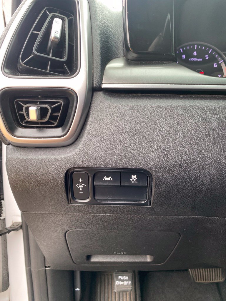 Used 2021 Kia Sorento S w/ Panoramic Sunroof Package AWD/4WD image 13