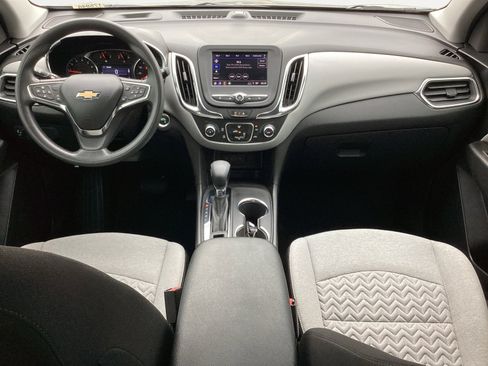 Used 2024 Chevrolet Equinox LS w/ LS Convenience Package image 4