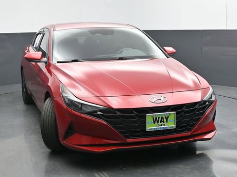 Used 2023 Hyundai Elantra SEL w/ Cargo Package image 8