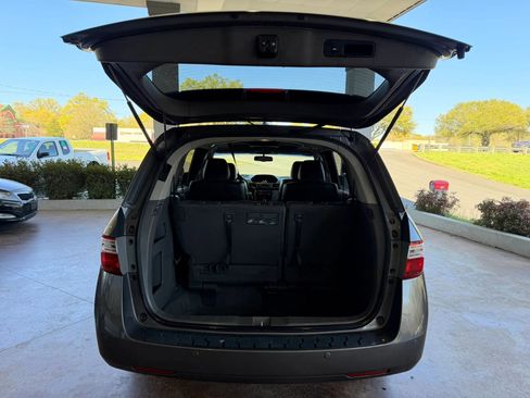Used 2011 Honda Odyssey Touring image 18
