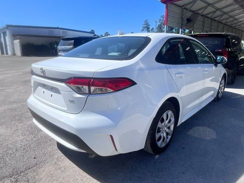 Used 2022 Toyota Corolla LE image 4