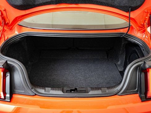 Used 2022 Ford Mustang Shelby GT500 w/ Technology Package image 17