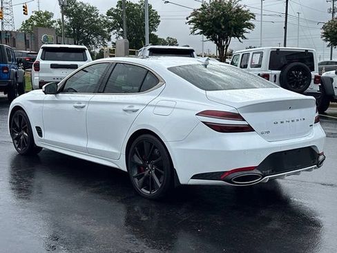 Used 2022 Genesis G70 3.3T RWD image 3