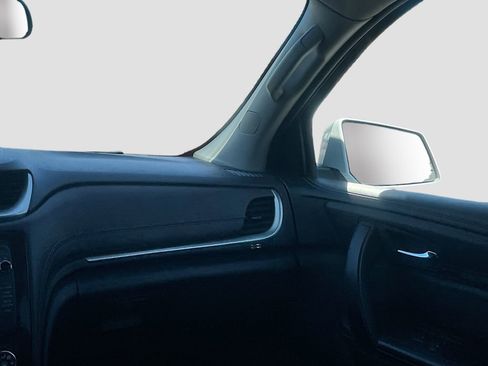 Used 2017 Chevrolet Traverse LT image 21