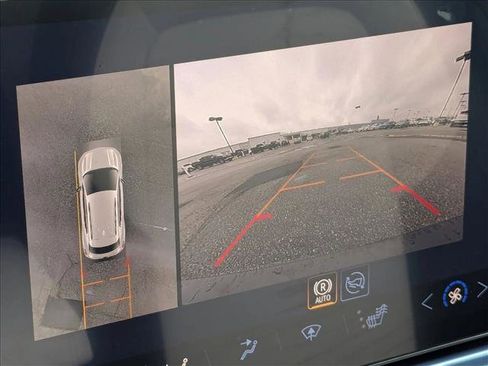 New 2026 Chevrolet Equinox EV LT AWD/4WD image 11