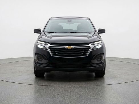 Used 2025 Chevrolet Equinox LT image 2