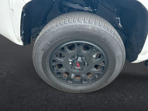 Used 2025 Toyota Tacoma SR5 RWD image 10