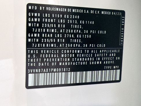 Certified 2023 Volkswagen Tiguan SE w/ Panoramic Sunroof Package FWD image 20