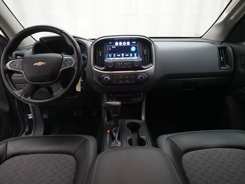 Used 2017 Chevrolet Colorado Z71 AWD/4WD image 5