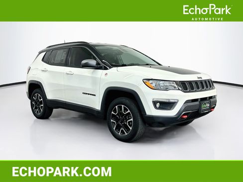 Used 2019 Jeep Compass Trailhawk w/ Cold Weather Group AWD/4WD image 1