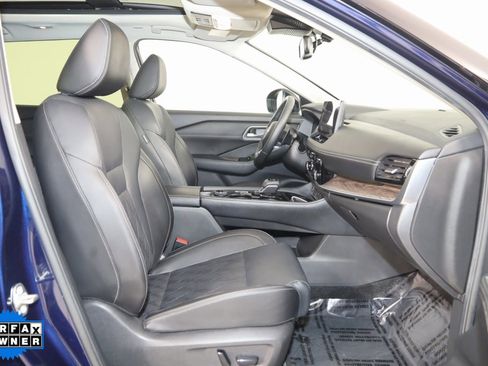 Used 2024 Nissan Rogue Platinum image 13