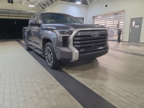 Used 2023 Toyota Tundra Limited AWD/4WD image 3