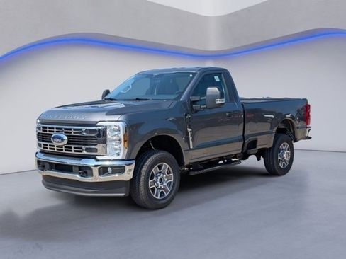New 2025 Ford F350 XLT image 5