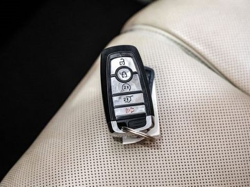 Used 2020 Lincoln Navigator L Reserve w/ Equipment Group 208A Reserve image 55