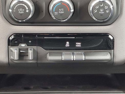 Used 2024 RAM 2500 Big Horn w/ Bed Utility Group image 20