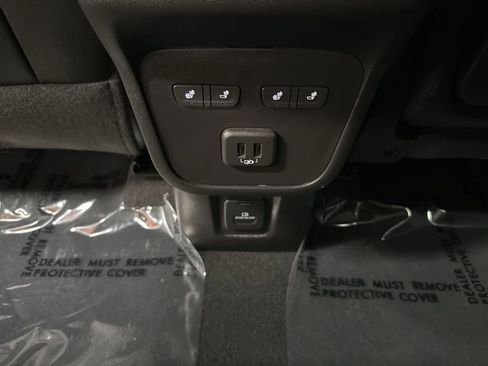 Used 2024 GMC Terrain Denali w/ Denali Premium Package image 36