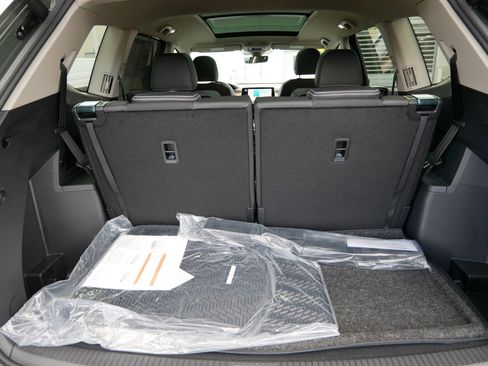 New 2026 Volkswagen Atlas SE image 6