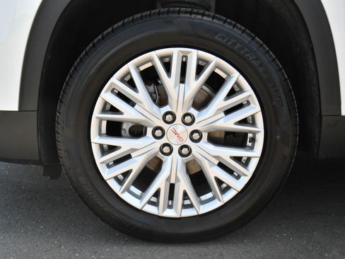 Used 2024 GMC Acadia Elevation FWD image 12