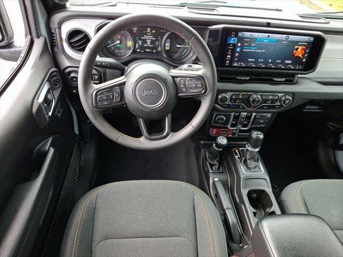 Certified 2024 Jeep Wrangler Unlimited AWD/4WD image 22