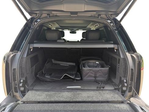 New 2026 Land Rover Range Rover SV AWD/4WD image 18