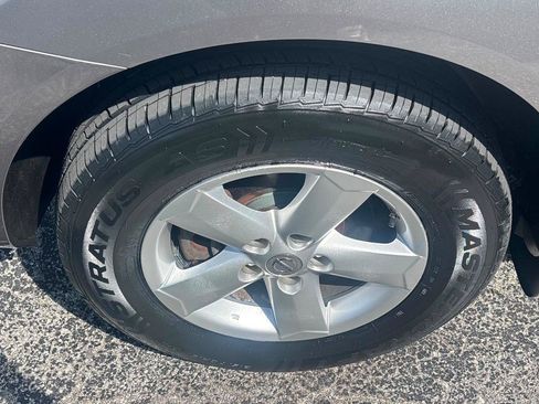 Used 2013 Nissan Rogue S w/ Special Edition Pkg AWD/4WD image 10