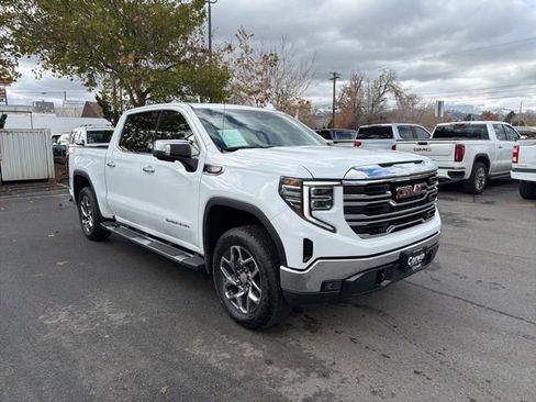 Used 2023 GMC Sierra 1500 SLT w/ SLT Premium Package image 9