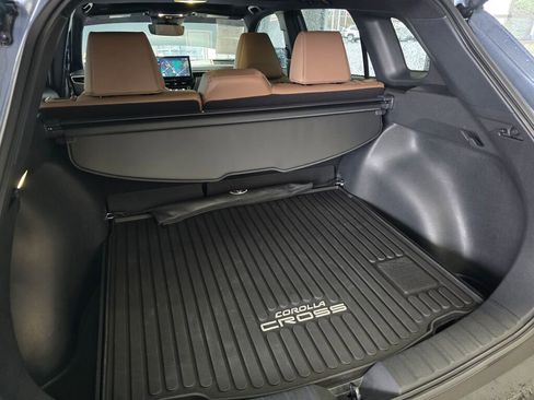 Used 2026 Toyota Corolla Cross XLE w/ Convenience Package image 17