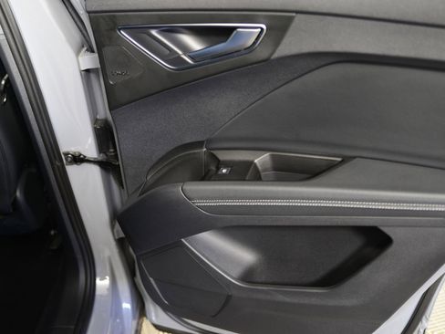 Used 2024 Audi Q4 e-tron Premium Plus image 20