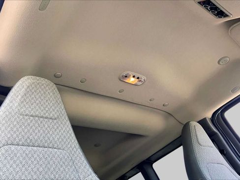 Used 2025 GMC Savana 3500 LT w/ LT Preferred Equipment Group RWD image 14